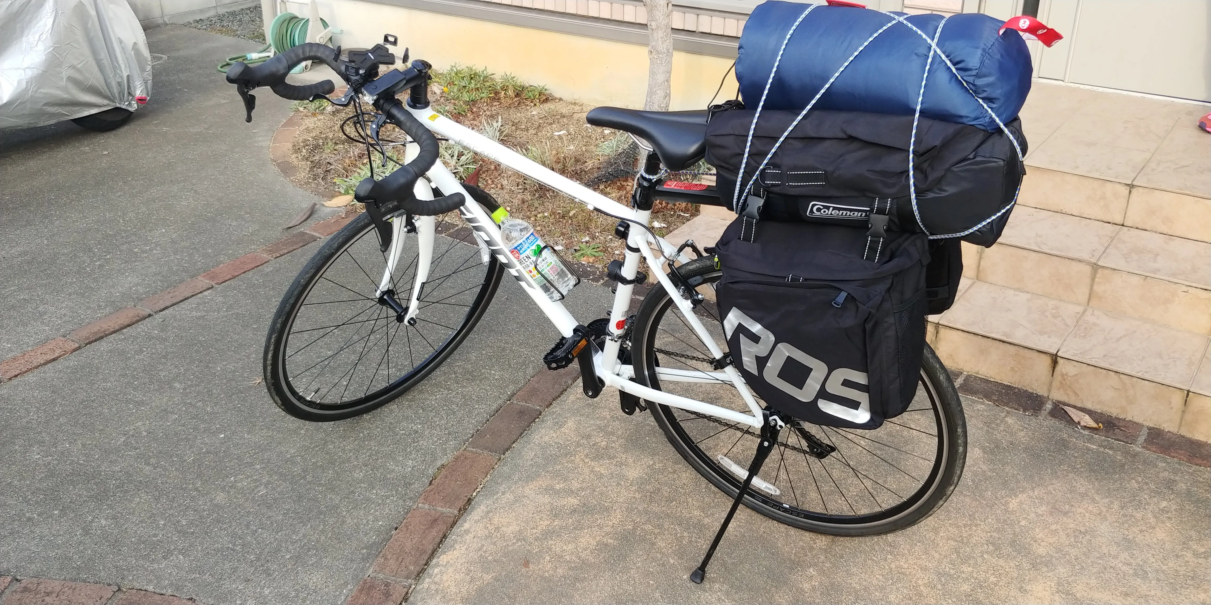 荷物を満載した愛車